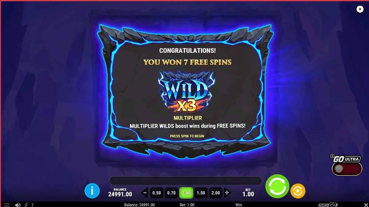 Tampilan antarmuka seluler Triple Beasts of Fortune yang menampilkan gulungan bison dan kontrol taruhan.